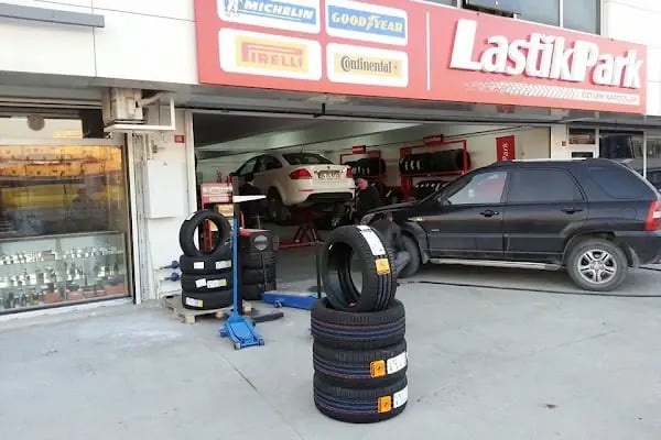 Öztürk kardeşler lastik jant akü satış tamir yol yardım hizmetleri satılmış usta - Resim 1