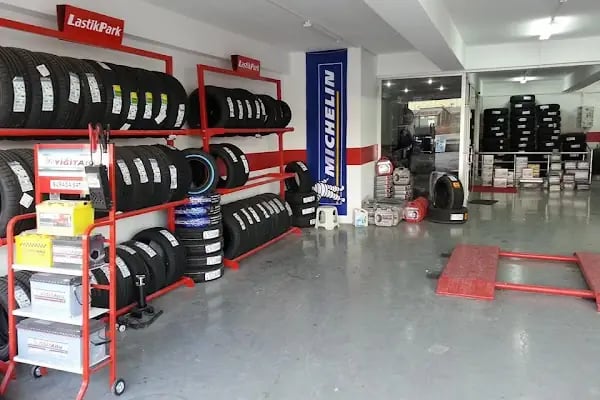 Öztürk kardeşler lastik jant akü satış tamir yol yardım hizmetleri satılmış usta - Resim 4