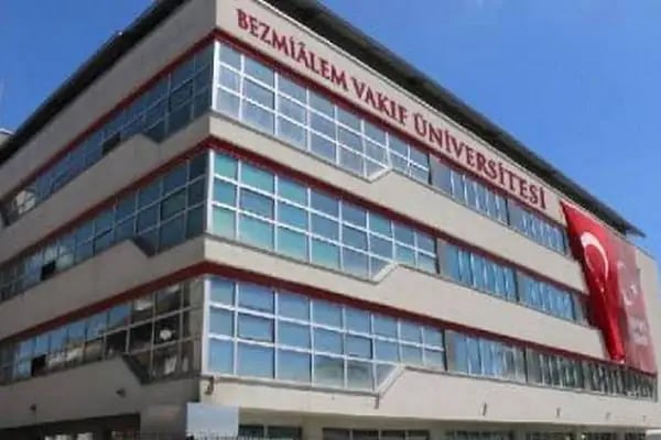 Bezmiâlem Vakıf Üniversitesi Sultangazi İlhan Varank Yerleşkesi - Resim 17