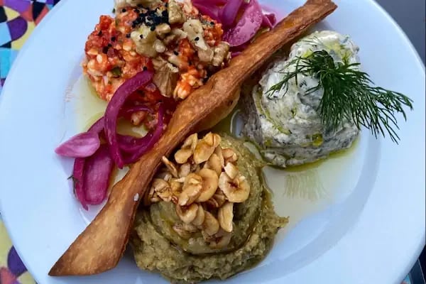 Nissi Restaurant &amp; cafe - Resim 5
