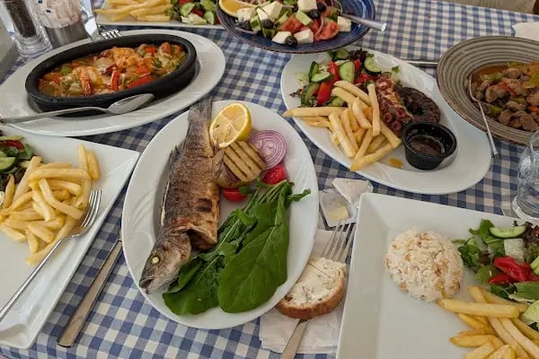 Dinc restaurant and cafe - Resim 3