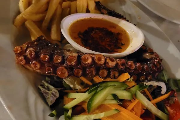 Dinc restaurant and cafe - Resim 7
