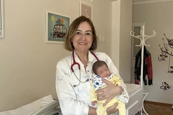 UZM. DR. SURİYE ALTIAY (Çocuk Sağlığı ve Hastalıkları) - Resim 4