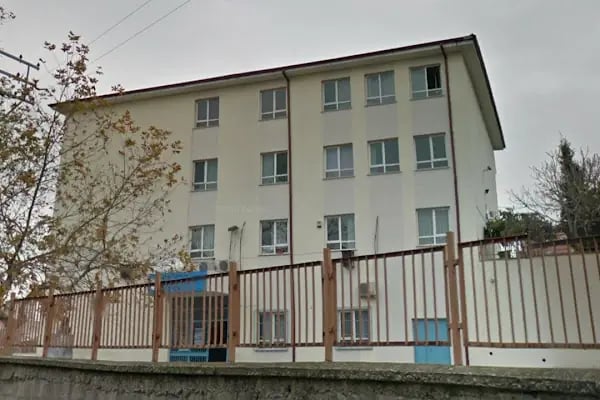 Çayırova Akçakoca İlkokulu - Resim 1