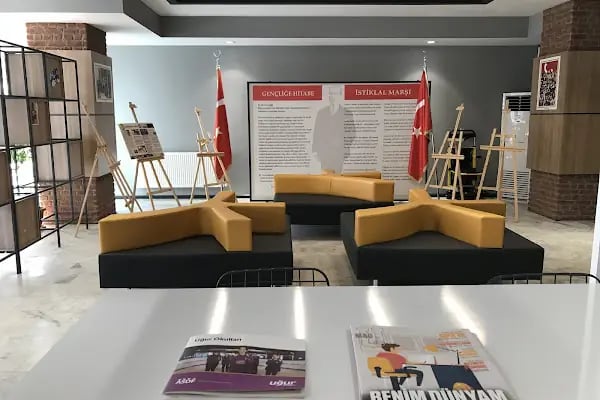 Uğur Okulları Bağcılar Anadolu Lisesi - Resim 5