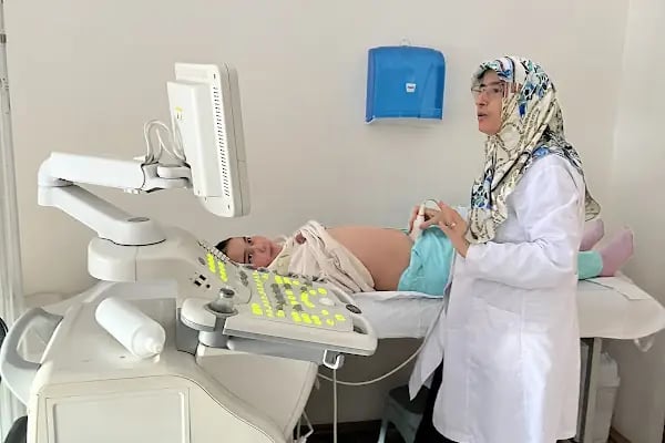 Prof. Dr. Ayşe ÇARLIOĞLU - Endokrinoloji ve Metabolizma Hastalıkları Uzmanı - İç Hastalıkları Uzmanı - Resim 3