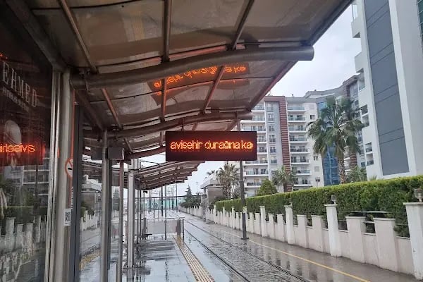 Ataşehir Tramvay Durağı - Resim 2
