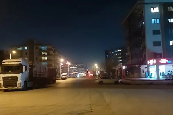 Ataşehir Tramvay Durağı - Resim 11