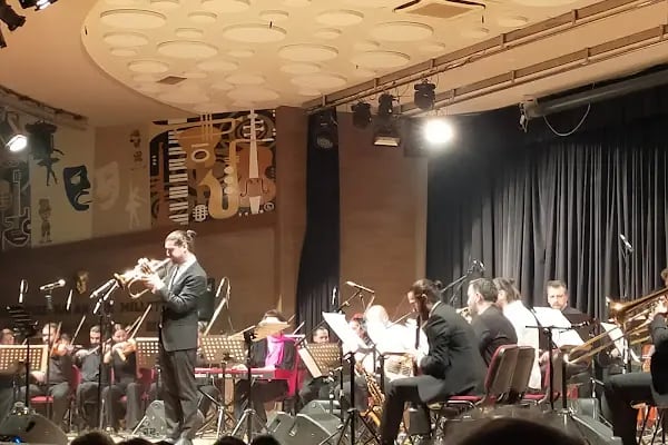 Suat Taşer Açık Hava Tiyatrosu - Resim 3