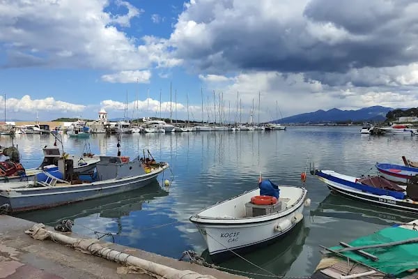 Urla Yat Limanı - Resim 5