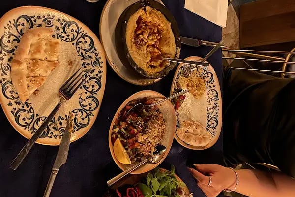 Tütün Hanı &amp; Mağara Cafe - Resim 11