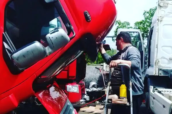 Akkurt Oto Yıkama Ve Detaylı Temizlik - Resim 13