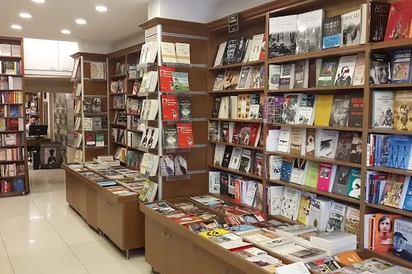 Yakın Kitabevi - Resim 20
