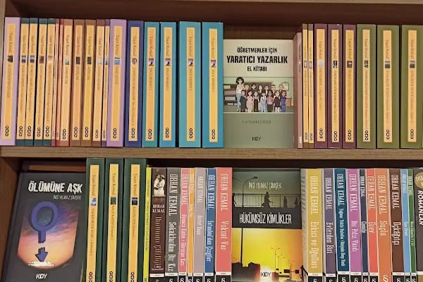 Yakın Kitabevi - Resim 15