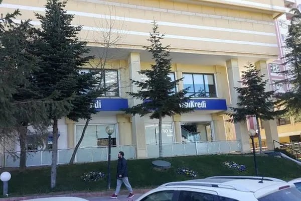 Yapı Kredi - Ataşehir Şubesi - Resim 4