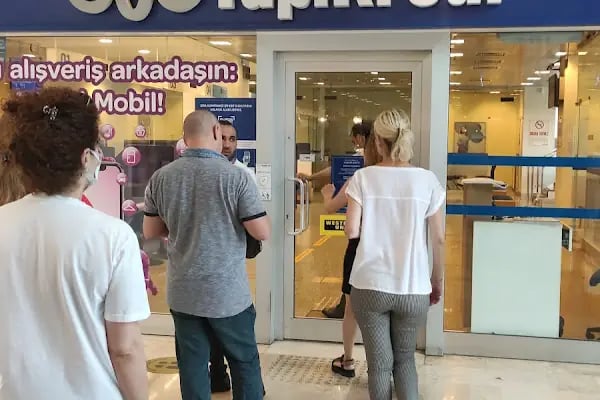 Yapı Kredi - Ataşehir Şubesi - Resim 14