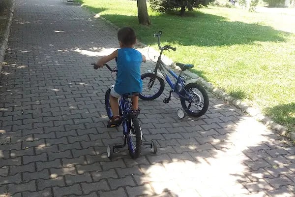 Balçova adalet ve demokrasi parkı. - Resim 14