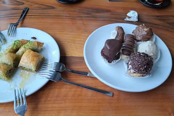 Aşiyan Pastanesi &amp; Bistro - Resim 5
