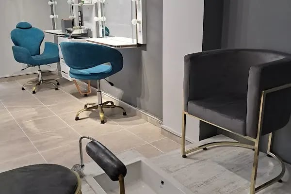 Saloon Fatma Öztürk Kuaför Ve Güzellik Merkezi - Resim 9
