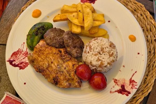 Corner Cafe - Resim 9