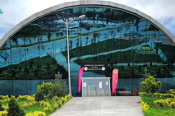 Başiskele Belediyesi Yeniköy Yarı Olimpik Kapalı Yüzme Havuzu - Resim 3