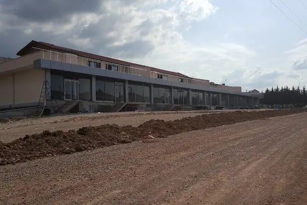 Başiskele Belediyesi Yeniköy Yarı Olimpik Kapalı Yüzme Havuzu - Resim 8