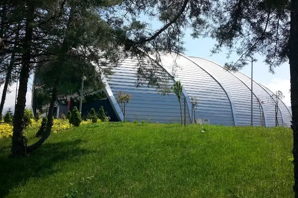 Başiskele Belediyesi Yeniköy Yarı Olimpik Kapalı Yüzme Havuzu - Resim 14