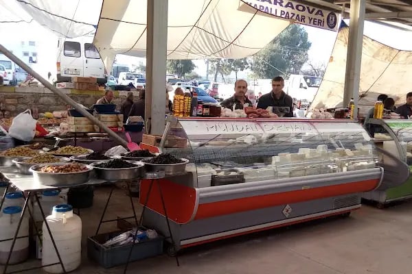 Mumcular Kapalı Pazaryeri - Resim 3