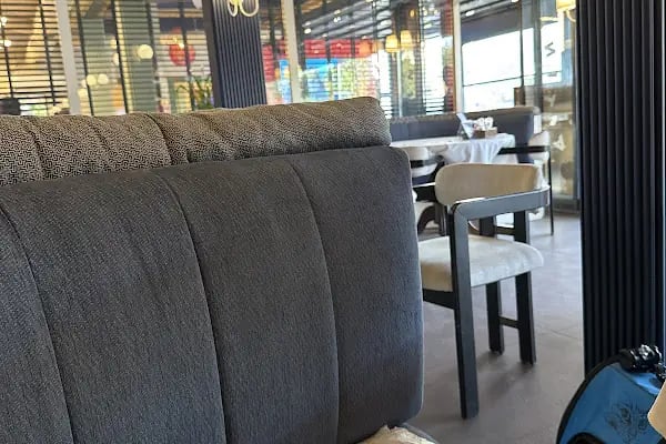 Feel &amp; Live Hotel Villas Restaurant - Resim 8