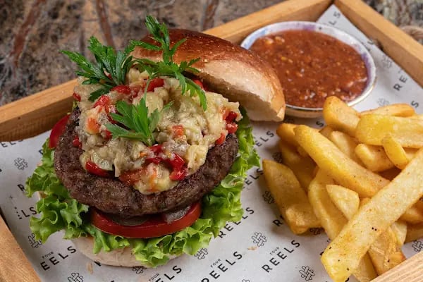 Feel &amp; Live Hotel Villas Restaurant - Resim 10