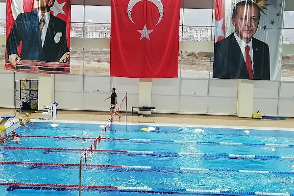 Yarı Olimpik Kapalı Yüzme Havuzu - Resim 9