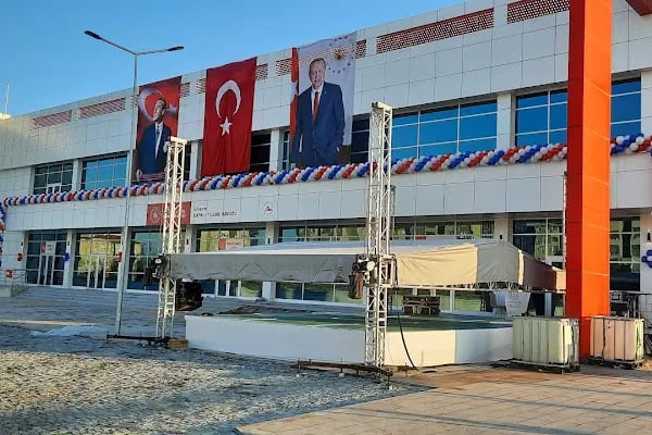 Yarı Olimpik Kapalı Yüzme Havuzu - Resim 18
