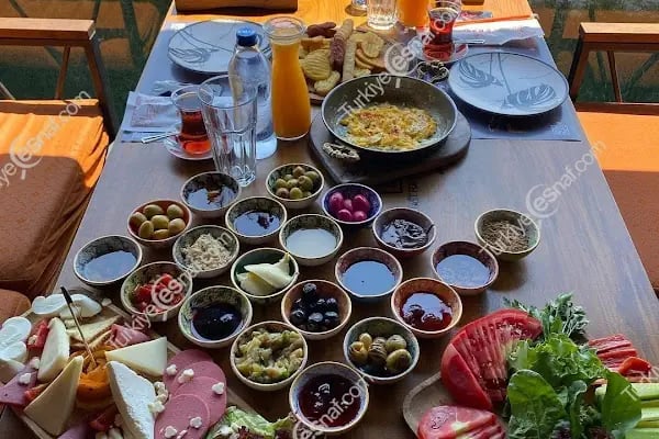 Varil Bistro &amp; Lounge - Resim 1