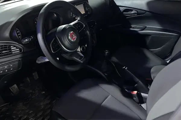 AVC Global Car Rental - Resim 16