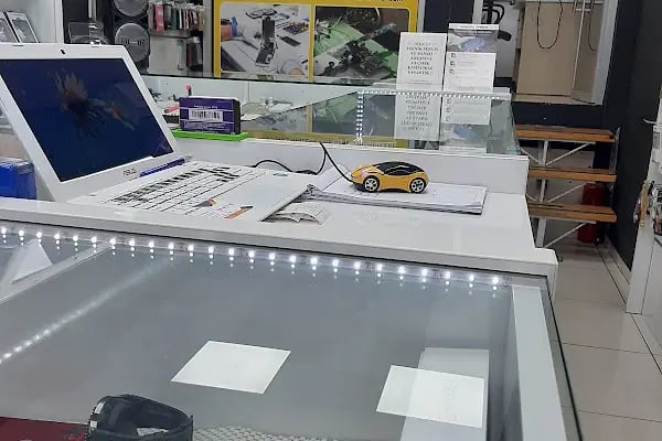 SUPERFİX CEP TELEFONU VE BİLGİSAYAR TEKNİK SERVİSİ - Resim 3