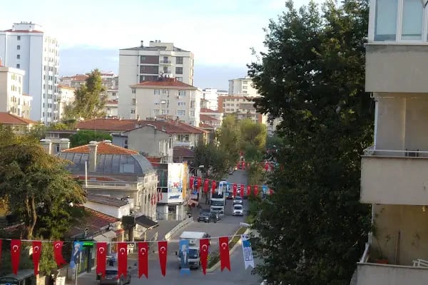 Göztepe Tren İstasyonu - Resim 3