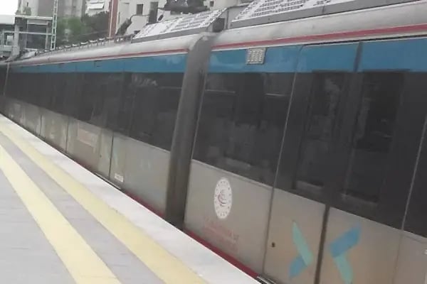 Göztepe Tren İstasyonu - Resim 13