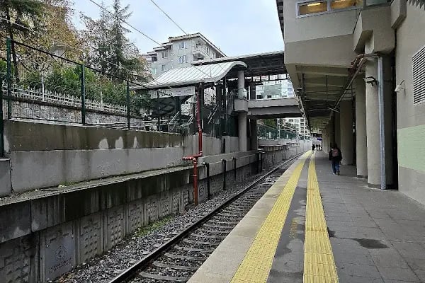 Göztepe Tren İstasyonu - Resim 14