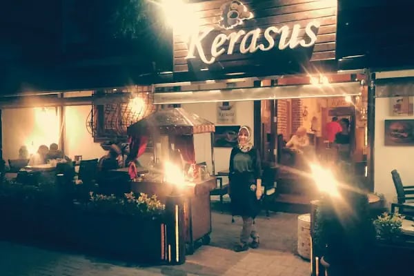 Enderun Kıtap & Kahve Evi - Resim 2