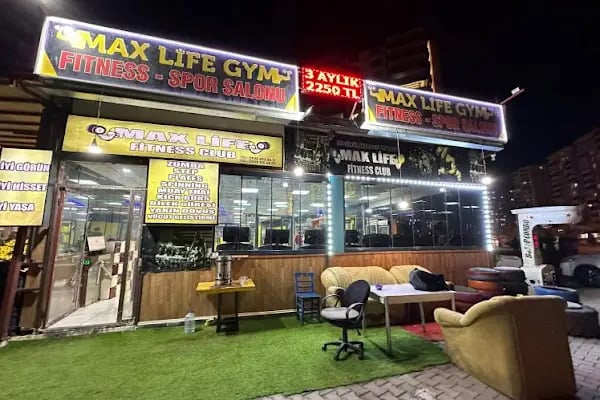 MAX LİFE GYM SPOR SALONU ( AKKENT ŞUBE ) - Resim 3