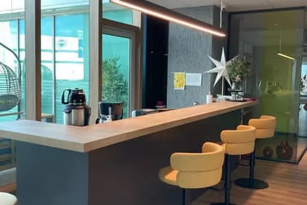 Office At Office - Resim 9