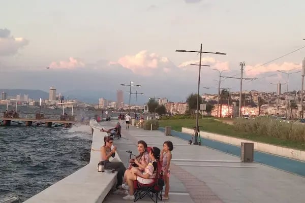 Karantina Tramvay Durağı - Resim 13