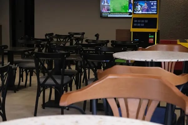 Poseidon Sports Bar - Resim 13