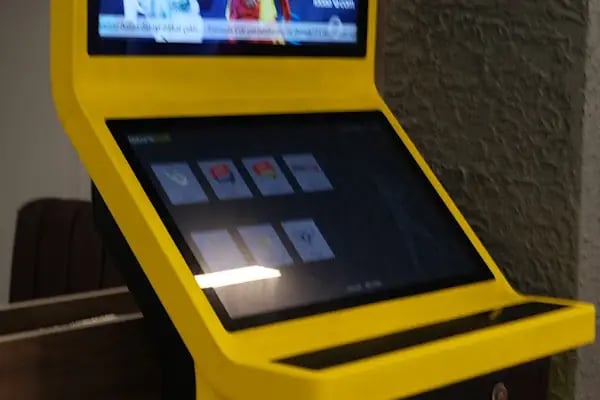 Poseidon Sports Bar - Resim 5
