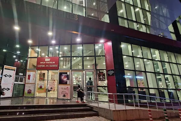 İzmir Devlet Tiyatrosu Karşıyaka Ragıp Haykır Sahnesi - Resim 5