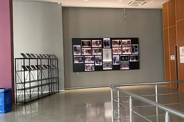 İzmir Devlet Tiyatrosu Karşıyaka Ragıp Haykır Sahnesi - Resim 10