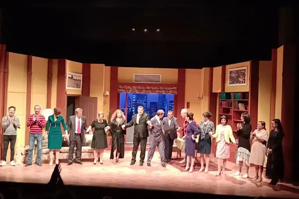 İzmir Devlet Tiyatrosu Karşıyaka Ragıp Haykır Sahnesi - Resim 1