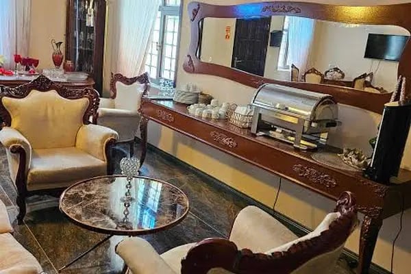 Lost Town Inn Hotel - Resim 15