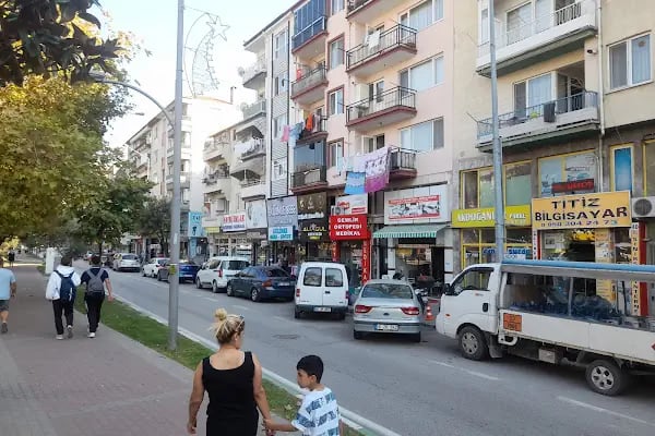 Gemlik İşler Kitabevi - Resim 4