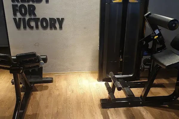 Tom's Gym Fitness Center - Resim 14